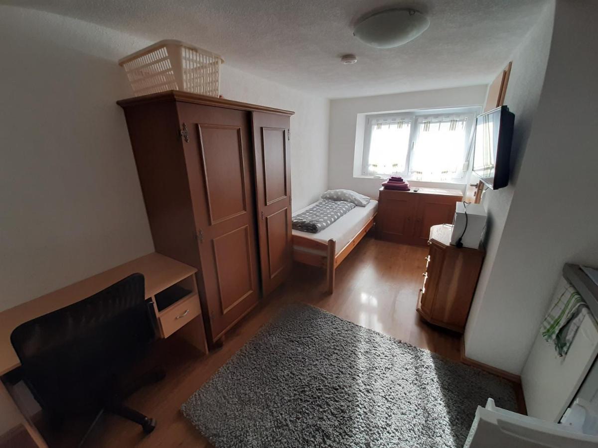 Biberach-Riss-Zimmer-Frei, Einzel-Zimmer Bad Kueche Birkenhard Dış mekan fotoğraf