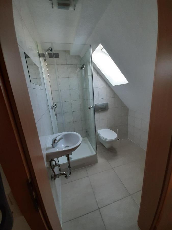 Biberach-Riss-Zimmer-Frei, Einzel-Zimmer Bad Kueche Birkenhard Dış mekan fotoğraf