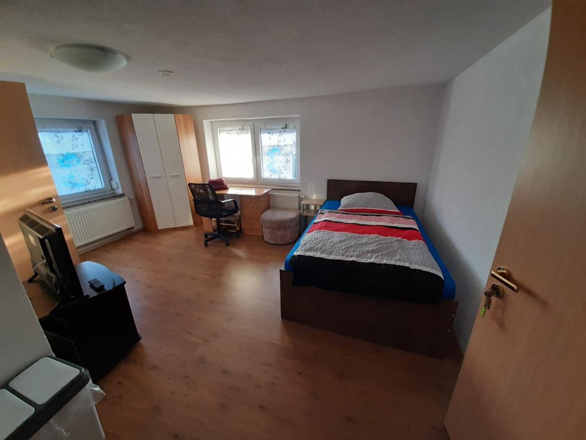 Biberach-Riss-Zimmer-Frei, Einzel-Zimmer Bad Kueche Birkenhard Dış mekan fotoğraf