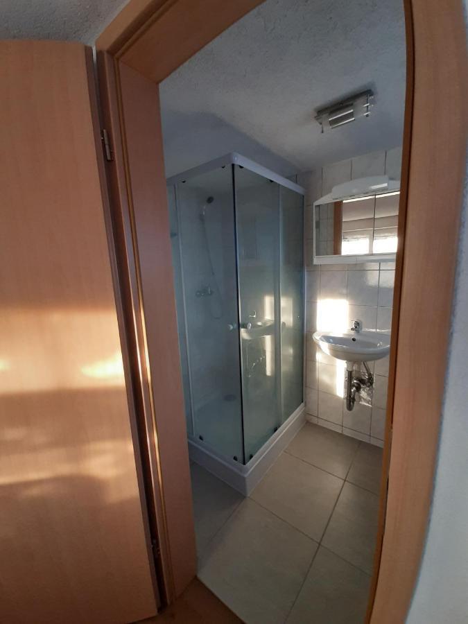 Biberach-Riss-Zimmer-Frei, Einzel-Zimmer Bad Kueche Birkenhard Dış mekan fotoğraf