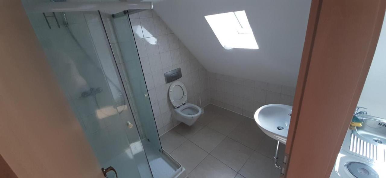 Biberach-Riss-Zimmer-Frei, Einzel-Zimmer Bad Kueche Birkenhard Dış mekan fotoğraf